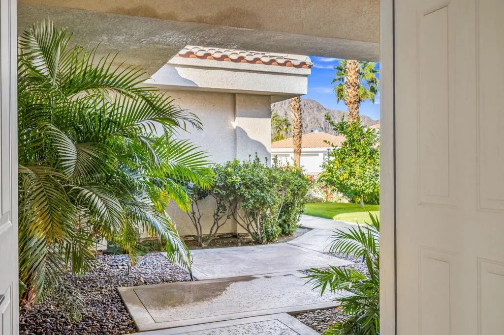 47560 Via Montigo, La Quinta, California 92253 home-pic-5